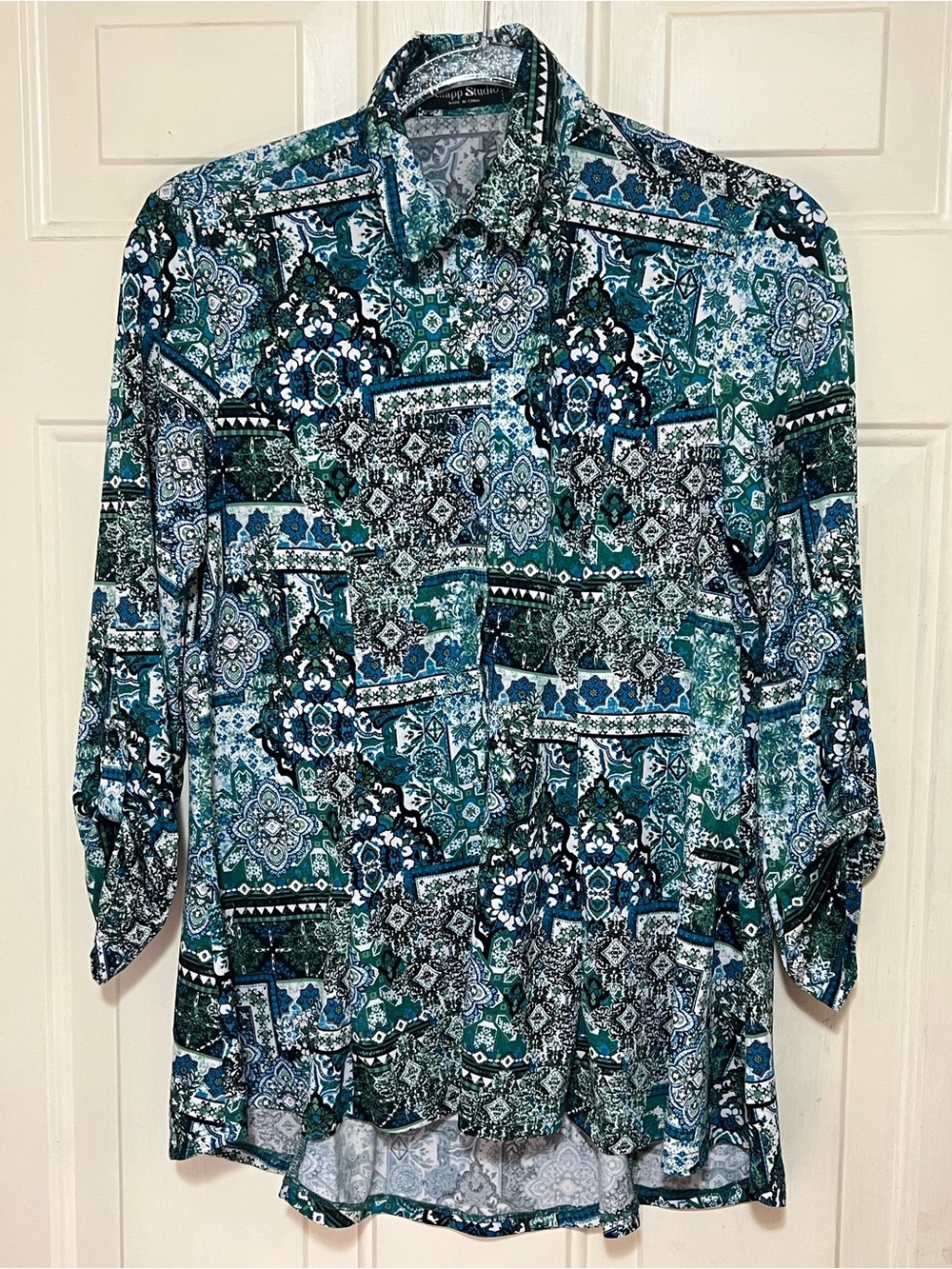 Knapp Studio Blue Green Medallion Print Button Front Blouse (Size S) Stretch Top